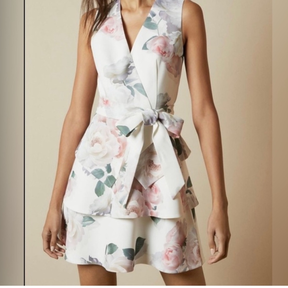 TED BAKER DEWANA FLORAL TIERED MINI DRESS. Size 8